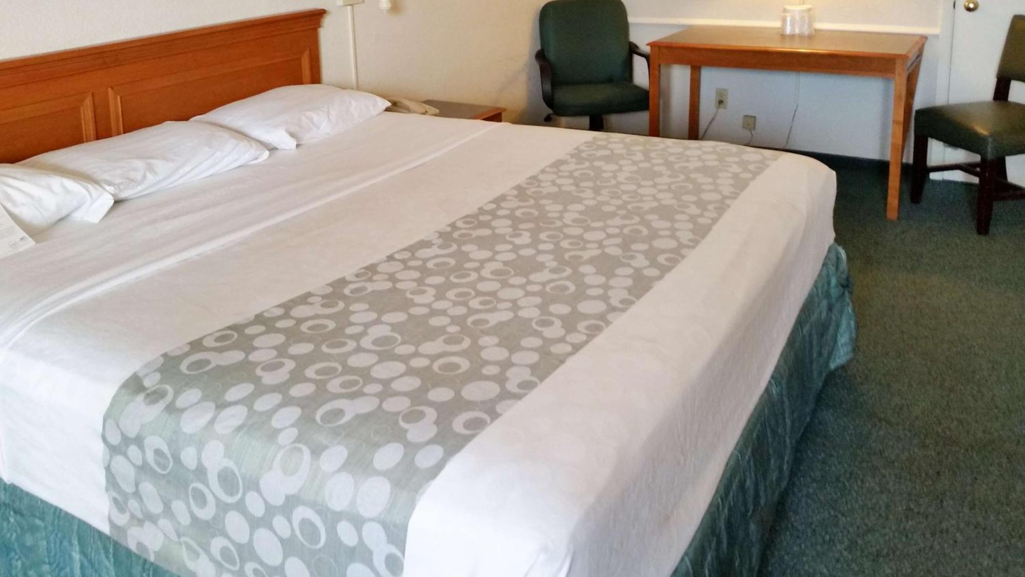 Motel 6-Monroe, La Εξωτερικό φωτογραφία